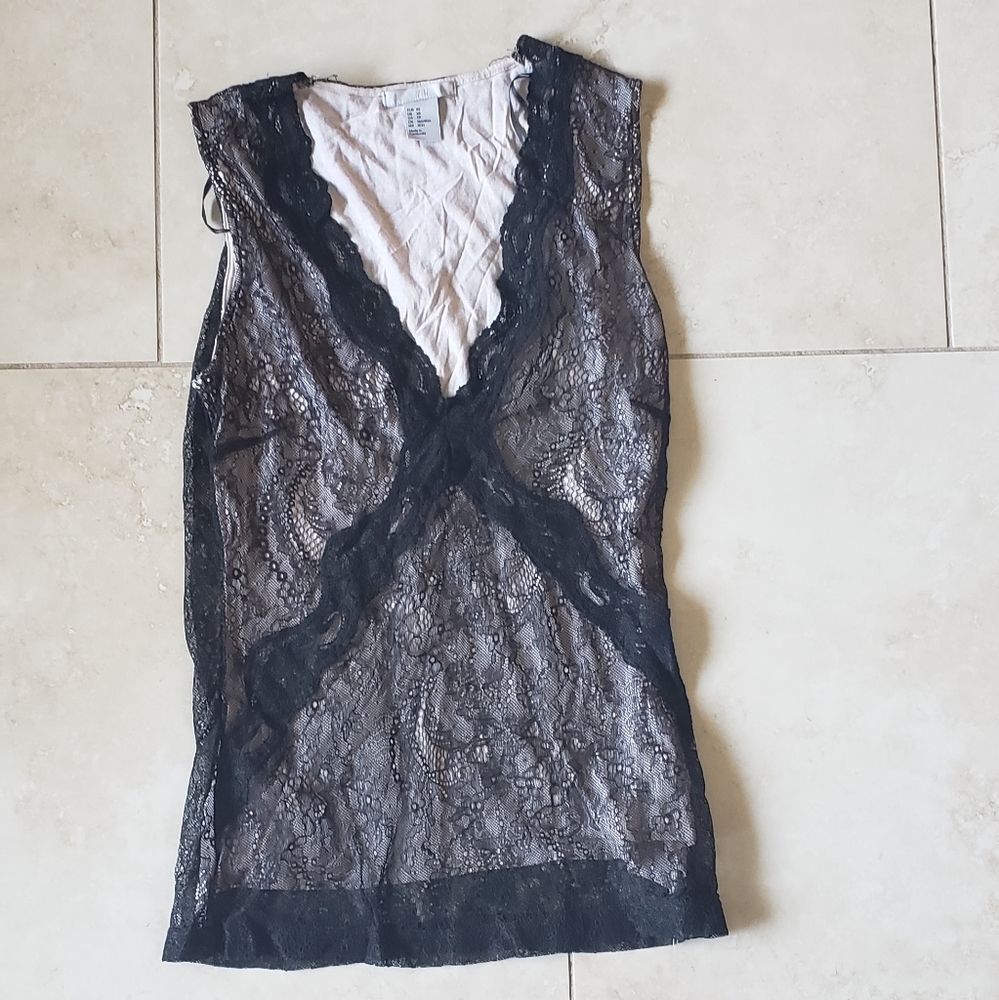 H&M Black and Pink Sleeveless Lace Blouse
